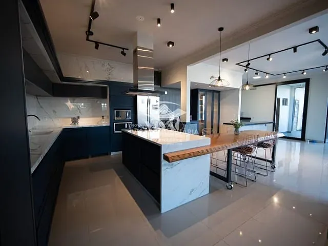Casa com 364m² 3 quartos e 1 banheiro, à venda, no bairro Aquarela Brasil em Sinop