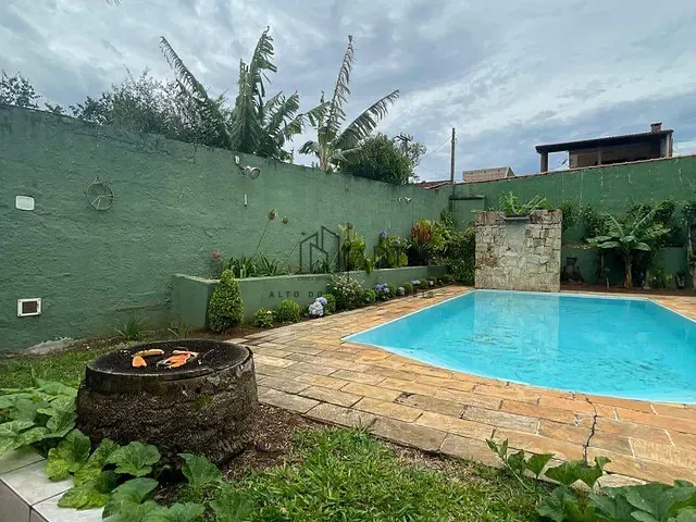 Casa com 750m² 3 quartos e 3 banheiros, à venda, no bairro Jardim Esperança em Mogi das Cruzes