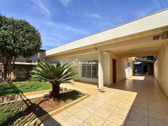 Casa com 469m² 3 quartos e 2 banheiros, para alugar, no bairro Jardim Apucarana em Apucarana