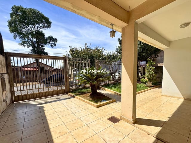 Casa com 469m² 3 quartos e 2 banheiros, para alugar, no bairro Jardim Apucarana em Apucarana