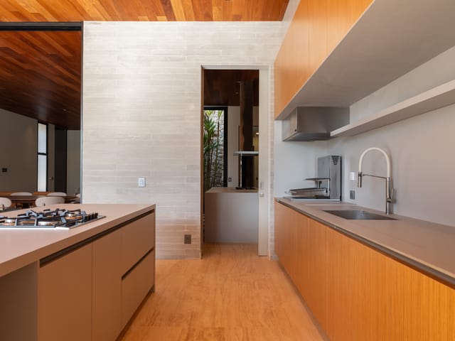 Casa 4 quartos e 7 banheiros, à venda, no bairro Setor de Habitações Individuais Sul em Brasília
