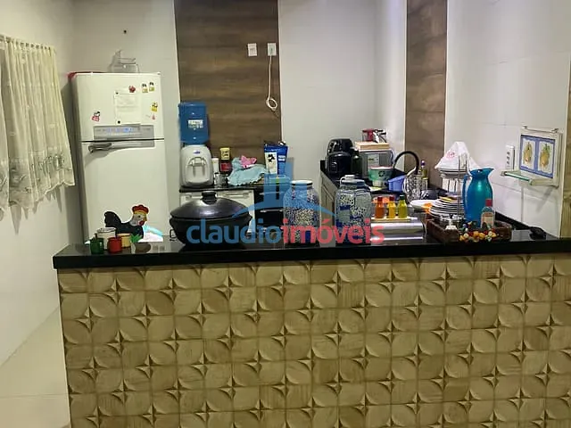 Casa com 240m² 4 quartos e 2 banheiros, à venda, no bairro Vista Alegre em Barra Mansa
