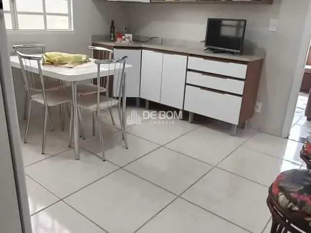 Casa com 122m² 3 quartos e 1 banheiro, à venda, no bairro Jardim Ipê em Poços de Caldas