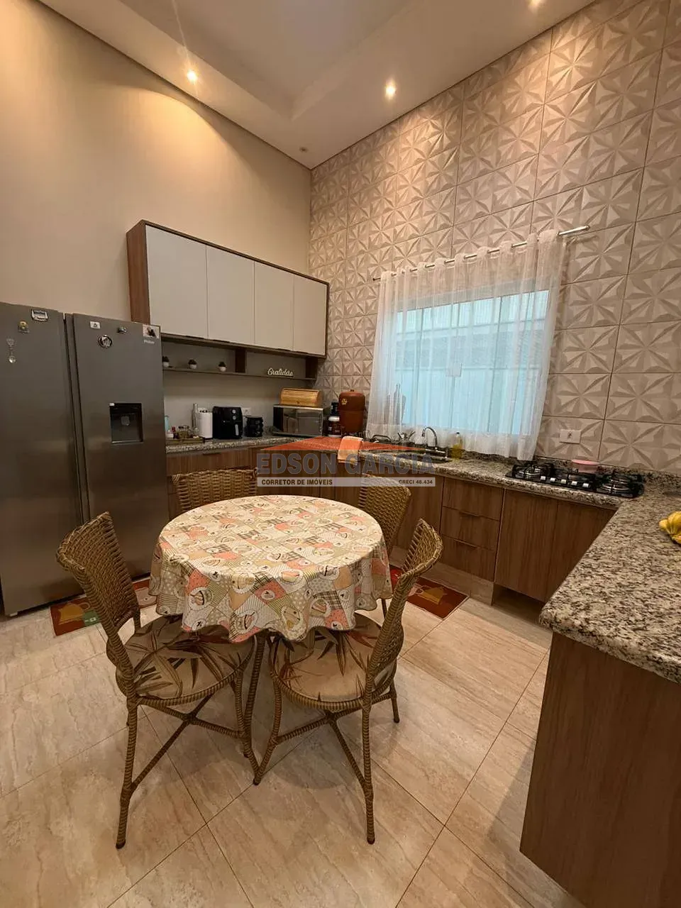 Casa, 4 quartos, 122 m² - Foto 1