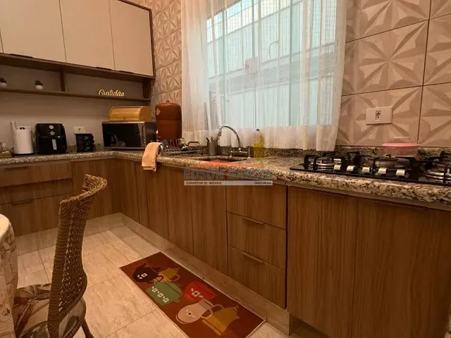 Casa com 200m² 4 quartos e 3 banheiros, à venda, no bairro Wanel Ville em Sorocaba