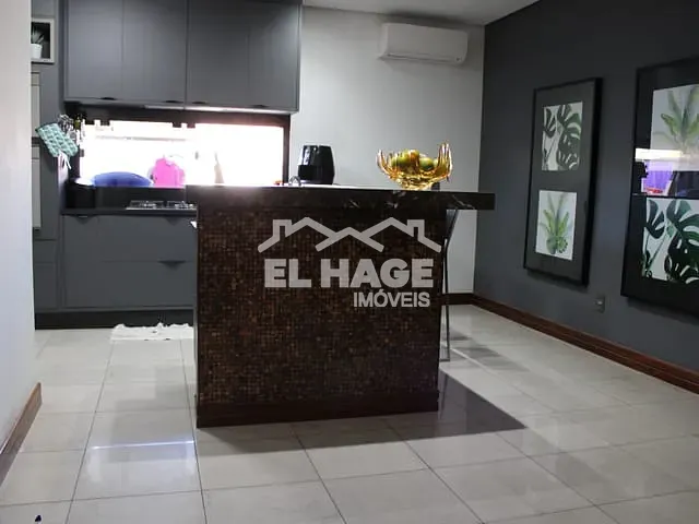 Casa com 1260m² 7 quartos e 8 banheiros, à venda, no bairro Jardim Itália em Cuiabá