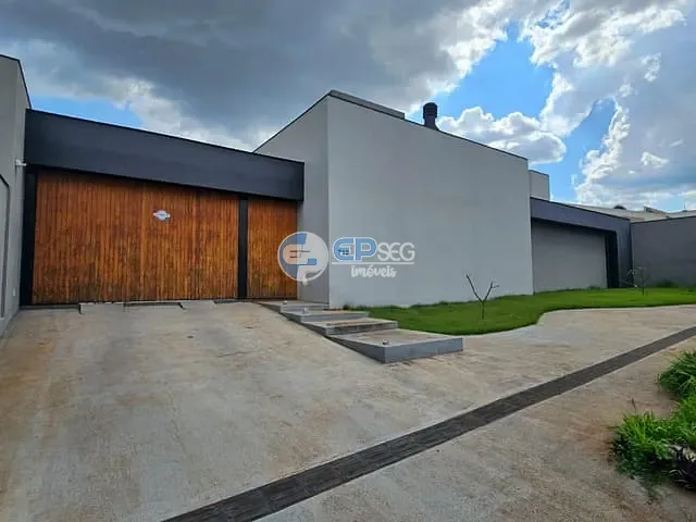 Casa com 1250m² 3 quartos e 3 banheiros, à venda, no bairro Jardim Itatiaia 1 em Londrina