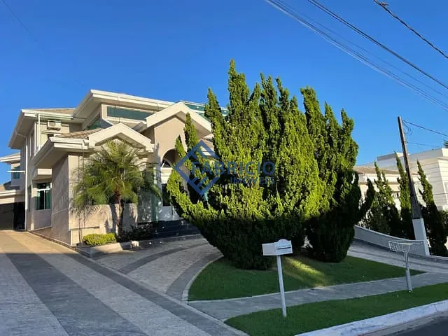 Casa com 600m² 4 quartos e 5 banheiros, à venda, no bairro Centro em Vinhedo