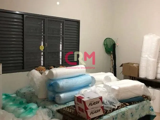 Casa com 250m² 3 quartos e 3 banheiros, à venda, no bairro Jardim Pagliuso em Taquaritinga