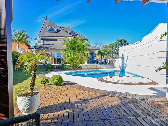 Foto do Casa - Jardim Social, casa 648m², com guarita, 4 quartos sendo 3 suítes, 3 vagas, piscina, Curitiba, PR | Imobiliária GreenVille