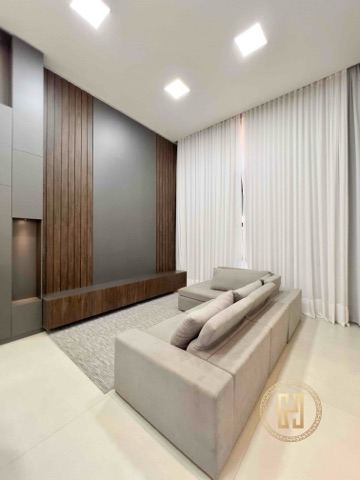 Casa 4 quartos e 3 banheiros, à venda, no bairro Parque dos Ingás em Nova Mutum
