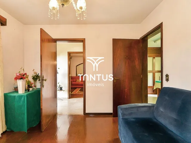 Casa com 455m² 6 quartos e 3 banheiros, à venda, no bairro Guaíra em Curitiba