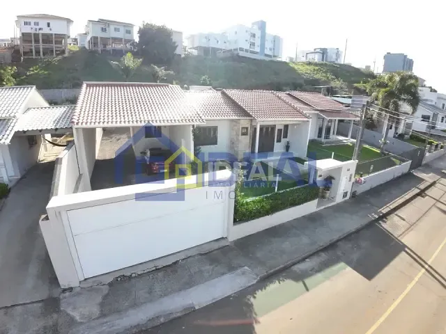 Casa com 196m² 2 quartos e 1 banheiro, à venda, no bairro Parque de Exposições em Concórdia