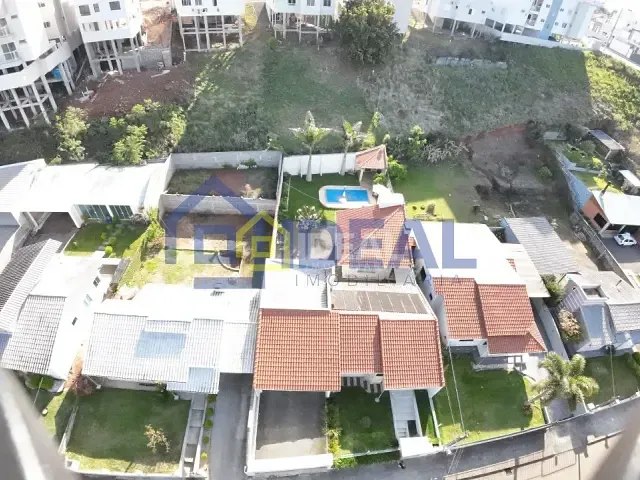 Casa com 196m² 2 quartos e 1 banheiro, à venda, no bairro Parque de Exposições em Concórdia