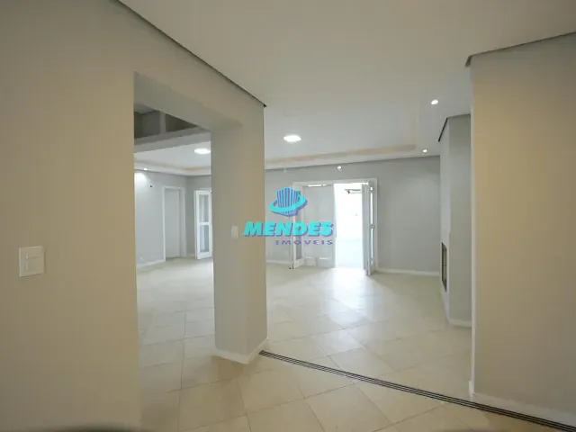Casa 3 quartos e 4 banheiros, à venda, no bairro Dom Feliciano em Gravataí
