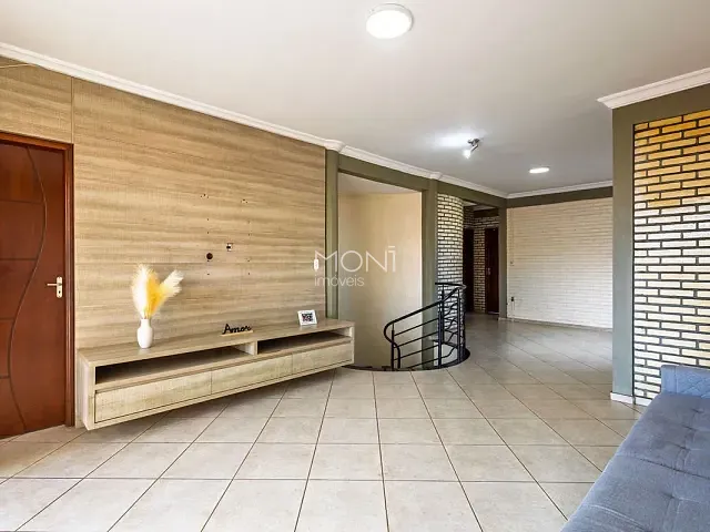 Casa 3 quartos e 3 banheiros, à venda, no bairro Candangolândia em Brasília