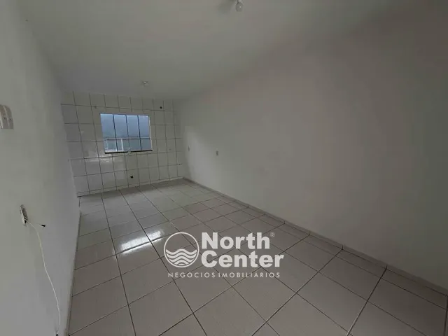 Casa 2 quartos e 1 banheiro, à venda ou para alugar, no bairro CENTRO em Balneário Barra do Sul