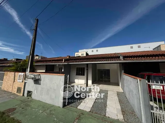 Casa 2 quartos e 1 banheiro, à venda ou para alugar, no bairro CENTRO em Balneário Barra do Sul