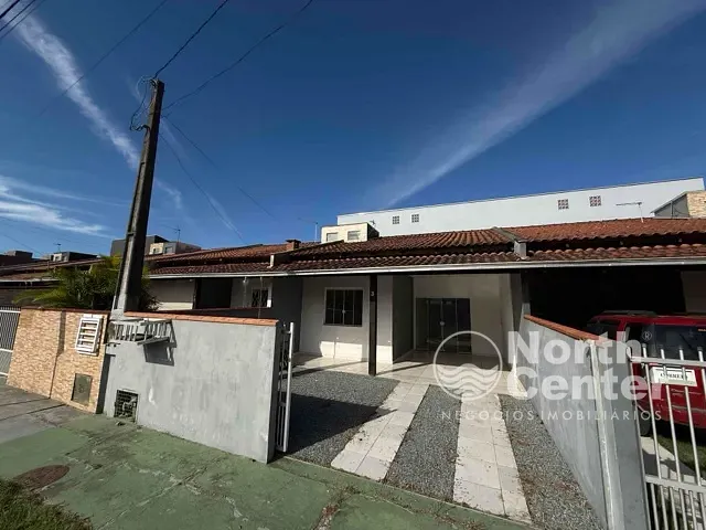 Casa 2 quartos e 1 banheiro, à venda ou para alugar, no bairro CENTRO em Balneário Barra do Sul
