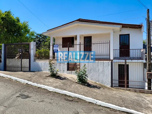 Casa com 288m² 3 quartos e 3 banheiros, à venda, no bairro Santo Expedito em Marau