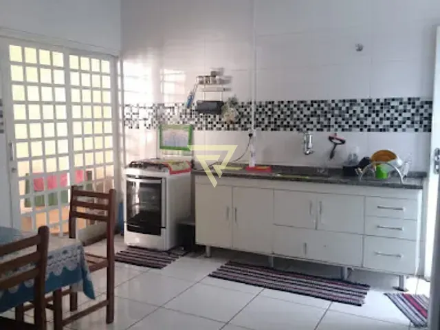Casa com 225m² 3 quartos e 2 banheiros, à venda, no bairro Jardim Doutor Paulo Gomes Romeo em Ribeirão Preto