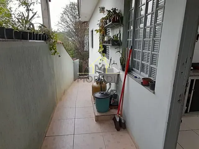 Casa com 323m² 3 quartos e 2 banheiros, à venda, no bairro Bebedouro em Guaxupé
