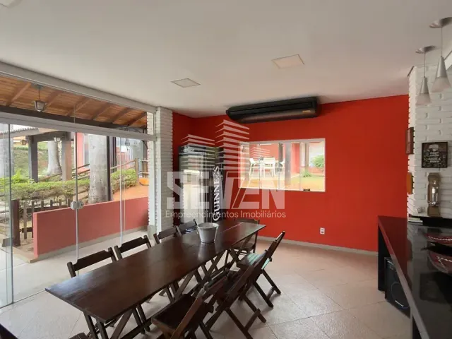 Casa com 3000m², à venda, no bairro Jardim Shangri-Lá em Bauru