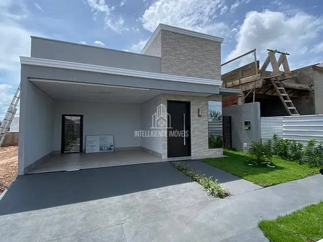 Casa 3 quartos e 3 banheiros, à venda, no bairro São Sebastião em Cuiabá