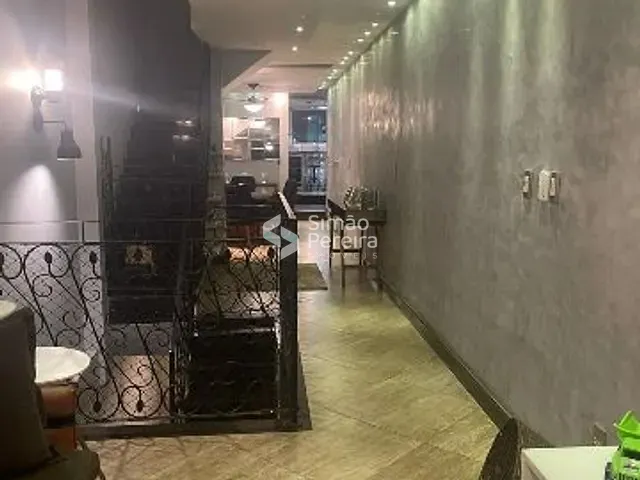Casa com 270m² 4 quartos e 2 banheiros, à venda, no bairro Portão Vermelho em Três Rios