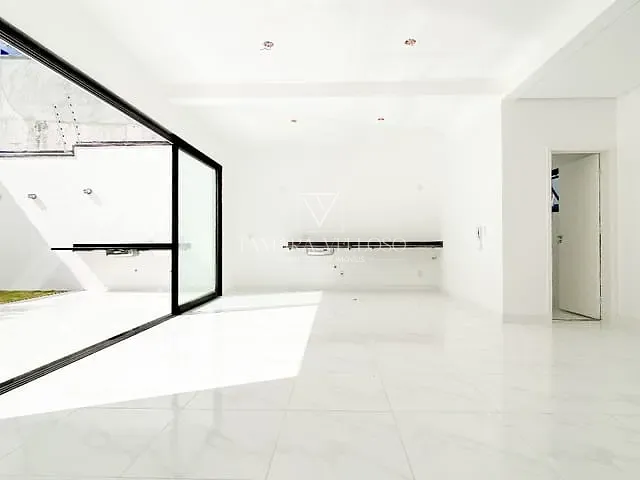 Casa 3 quartos e 3 banheiros, à venda, no bairro Vila Oliveira em Mogi das Cruzes