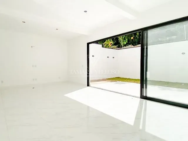Casa 3 quartos e 3 banheiros, à venda, no bairro Vila Oliveira em Mogi das Cruzes