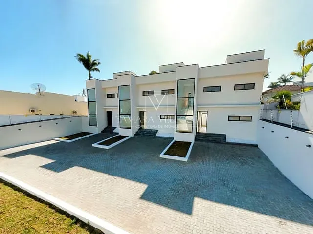 Casa 3 quartos e 3 banheiros, à venda, no bairro Vila Oliveira em Mogi das Cruzes
