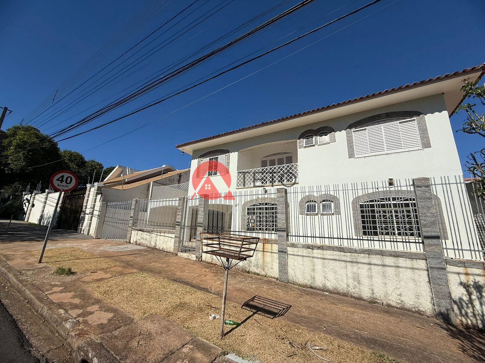 Casa para alugar com 4 quartos, 110m² - Foto 2