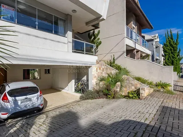 Casa com 270m², à venda, no bairro Santa Quiteria em Curitiba