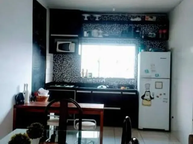 Casa com 186m² 2 quartos e 2 banheiros, à venda, no bairro Vista Alegre em Taubaté