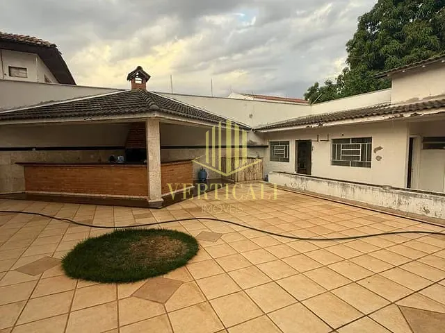 Casa com 870m², à venda, no bairro Jardim Cuiabá em Cuiabá
