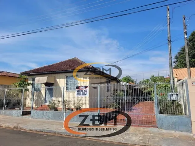 Casa com 324m² 2 quartos e 2 banheiros, à venda, no bairro Vila Casoni em Londrina