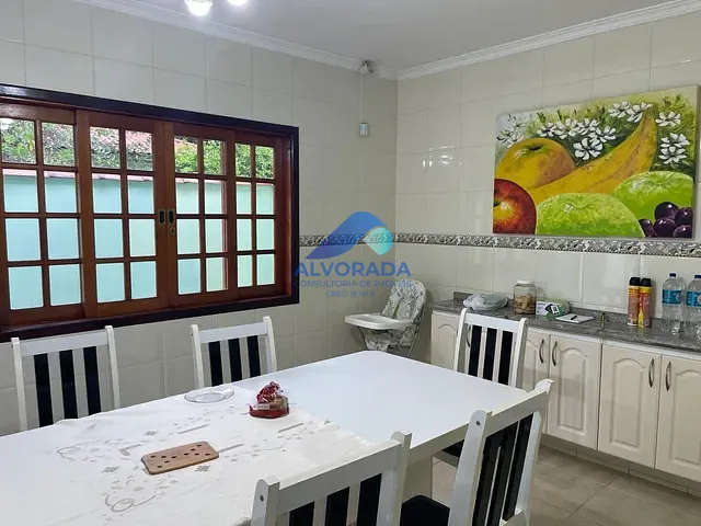 Casa com 330m² 3 quartos e 5 banheiros, à venda, no bairro Jardim América em São José dos Campos