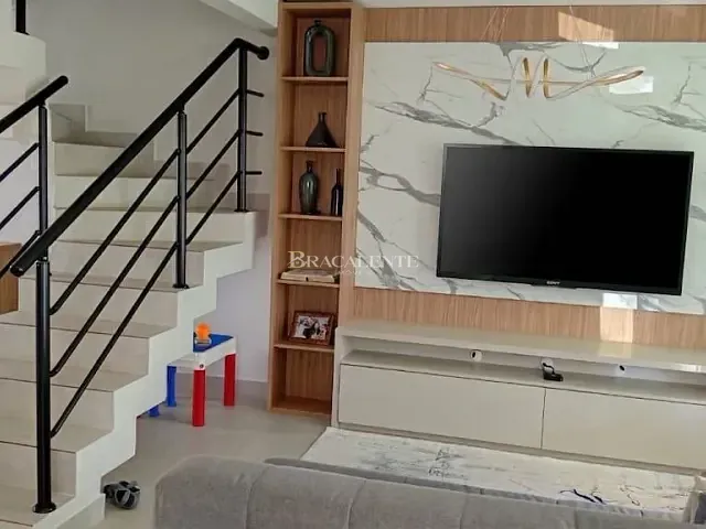 Casa 3 quartos e 3 banheiros, à venda, no bairro Chácaras Alpina em Valinhos