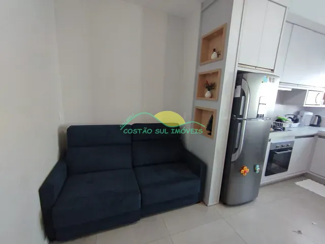 Casa com 405m² 7 quartos e 5 banheiros, à venda, no bairro Carianos em Florianópolis