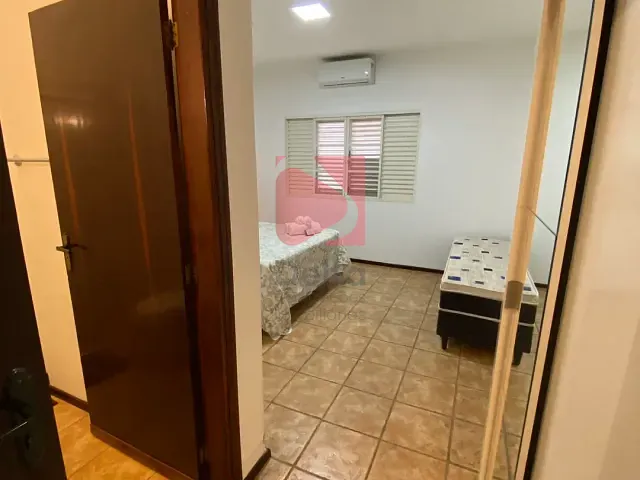 Casa 2 quartos e 3 banheiros, à venda, no bairro Cidade Jardim em Pirassununga