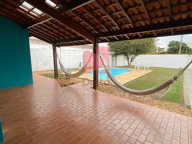 Casa 2 quartos e 3 banheiros, à venda, no bairro Cidade Jardim em Pirassununga