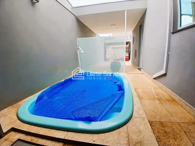 Casa com 150m² 3 quartos e 2 banheiros, à venda, no bairro Parque Universitário em Americana