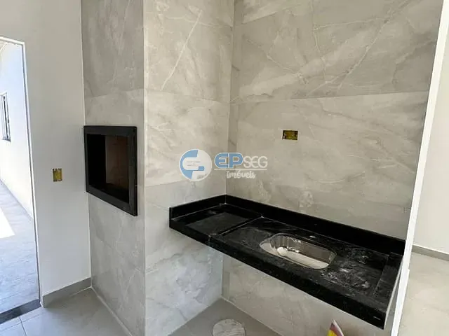 Casa com 125m² 3 quartos e 2 banheiros, à venda, no bairro Nova Olinda em Londrina