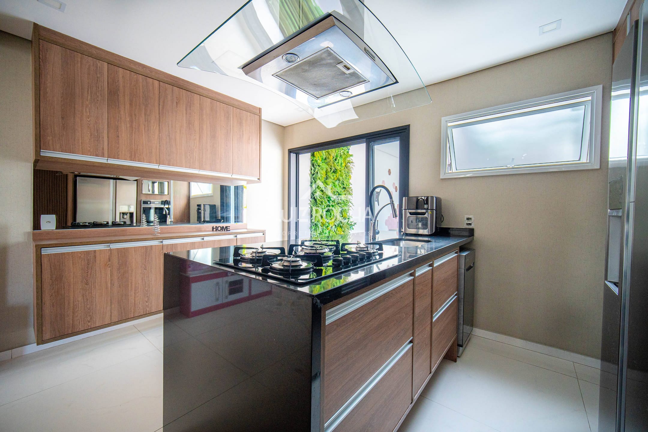 Casa à venda com 2 quartos, 117m² - Foto 2