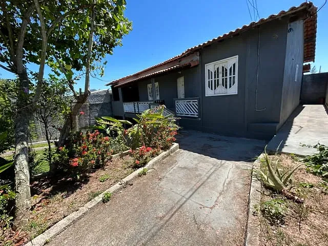 Casa com 480m² 3 quartos e 2 banheiros, à venda ou para alugar, no bairro Jardim Atlântico Leste (Itaipuaçu) em Maricá