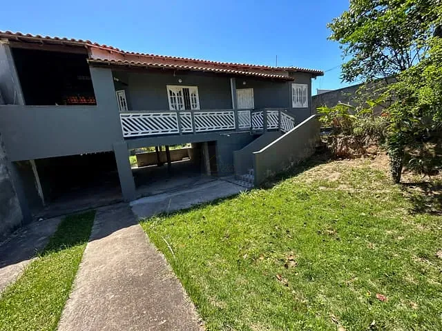Casa com 480m² 3 quartos e 2 banheiros, à venda ou para alugar, no bairro Jardim Atlântico Leste (Itaipuaçu) em Maricá