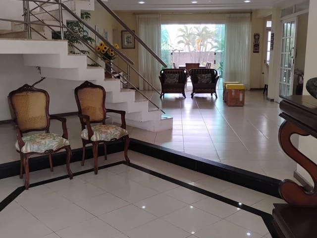 Casa com 1000m² 5 quartos e 6 banheiros, à venda ou para alugar, no bairro Mosqueiro em Aracaju