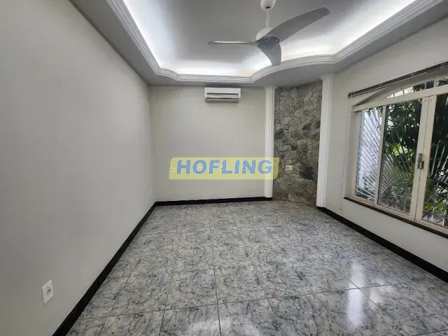 Casa com 300m² 3 quartos e 3 banheiros, à venda, no bairro Jardim América em Rio Claro