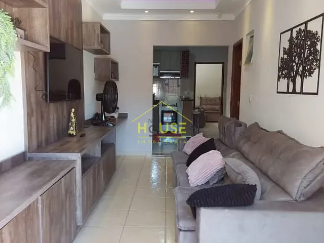 Casa com 270m², à venda, no bairro Loteamento Campo Limpo em Votuporanga
